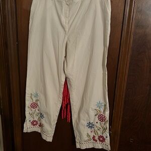 J. Jill Cream Straight Leg Jeans with Floral Embroidery